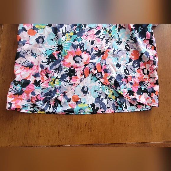 Kut from the Kloth floral blouse XL with tulip back - Picture 3 of 8